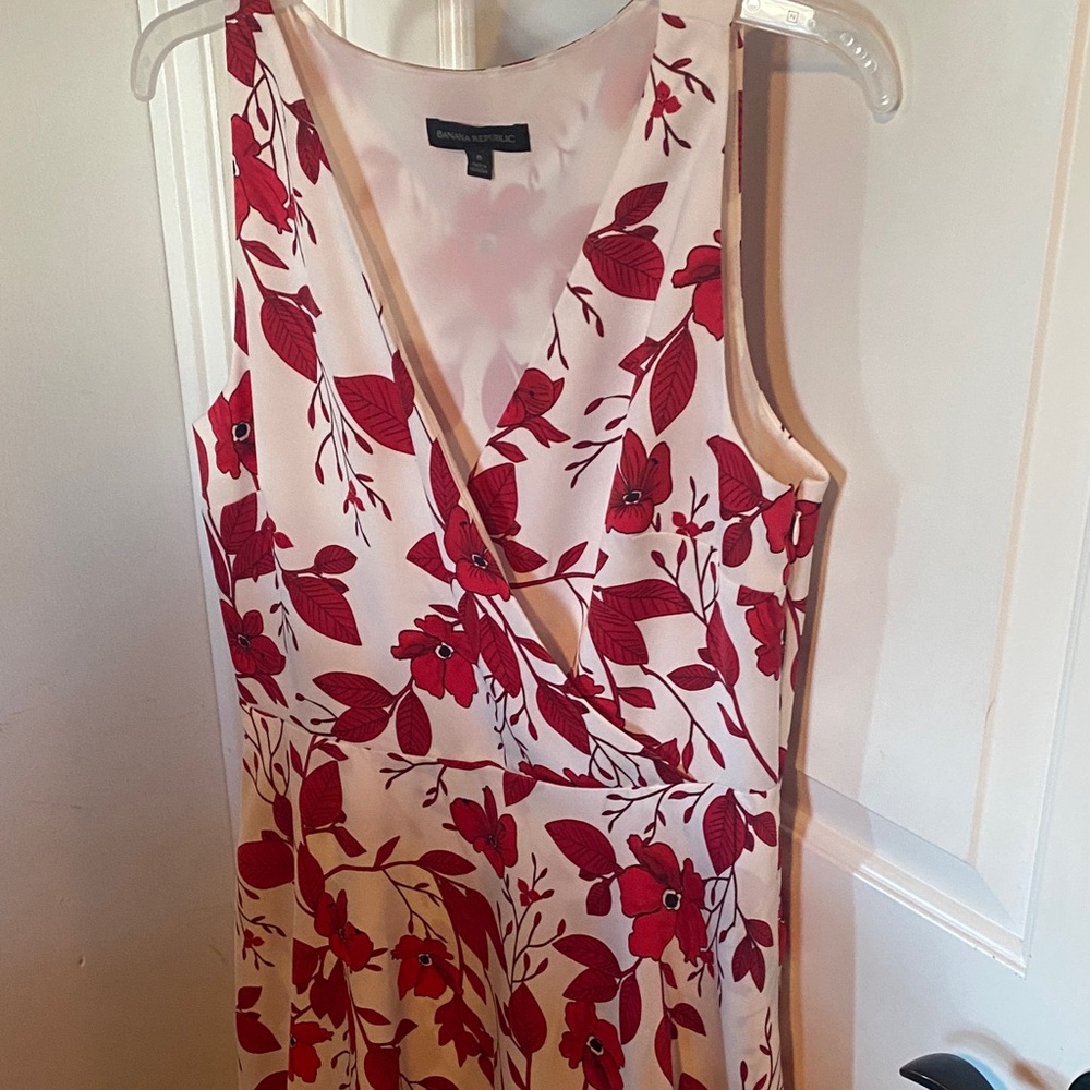 Banana Republic Red and Cream Floral Midi Dress